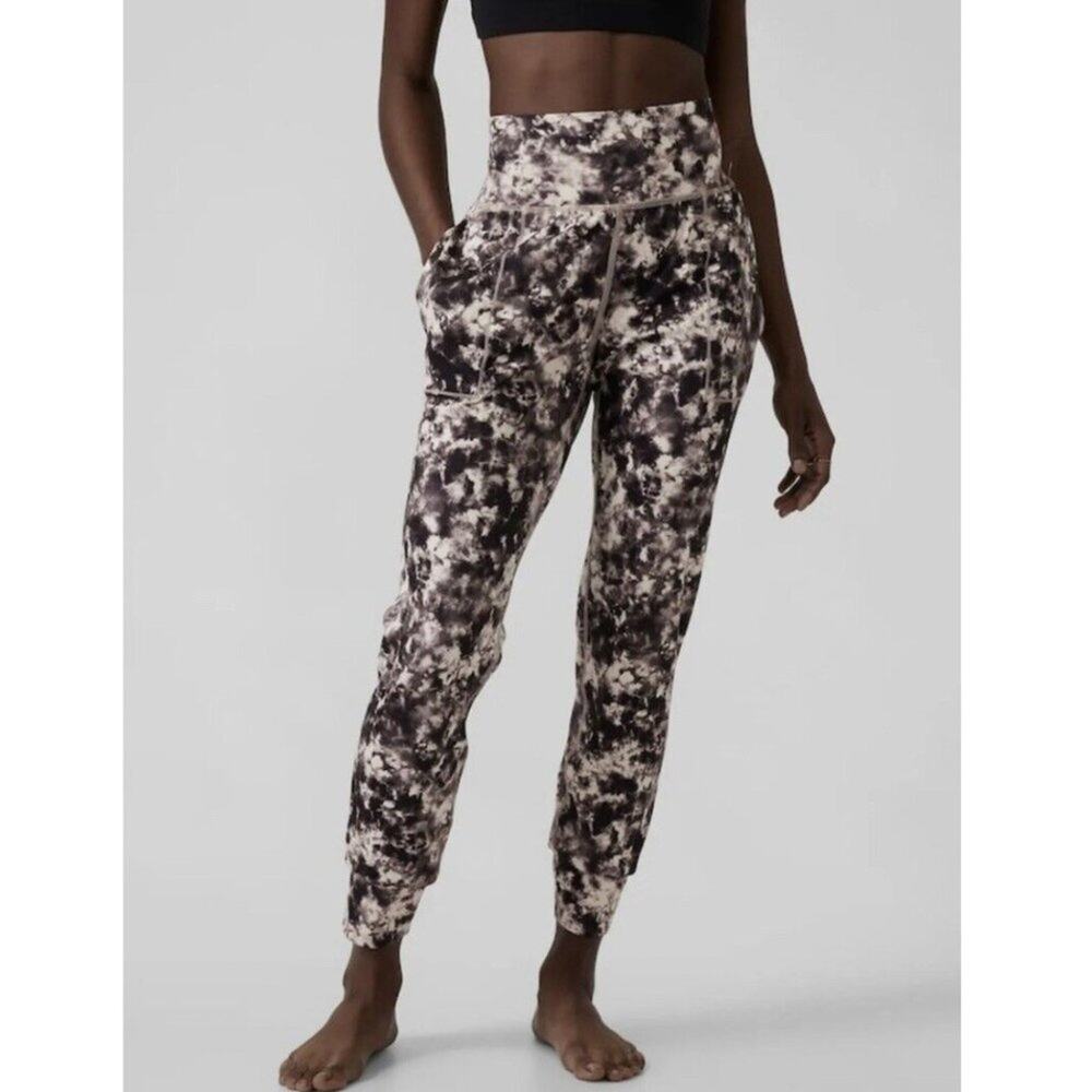 Athleta Salutation Printed High Rise Joggers